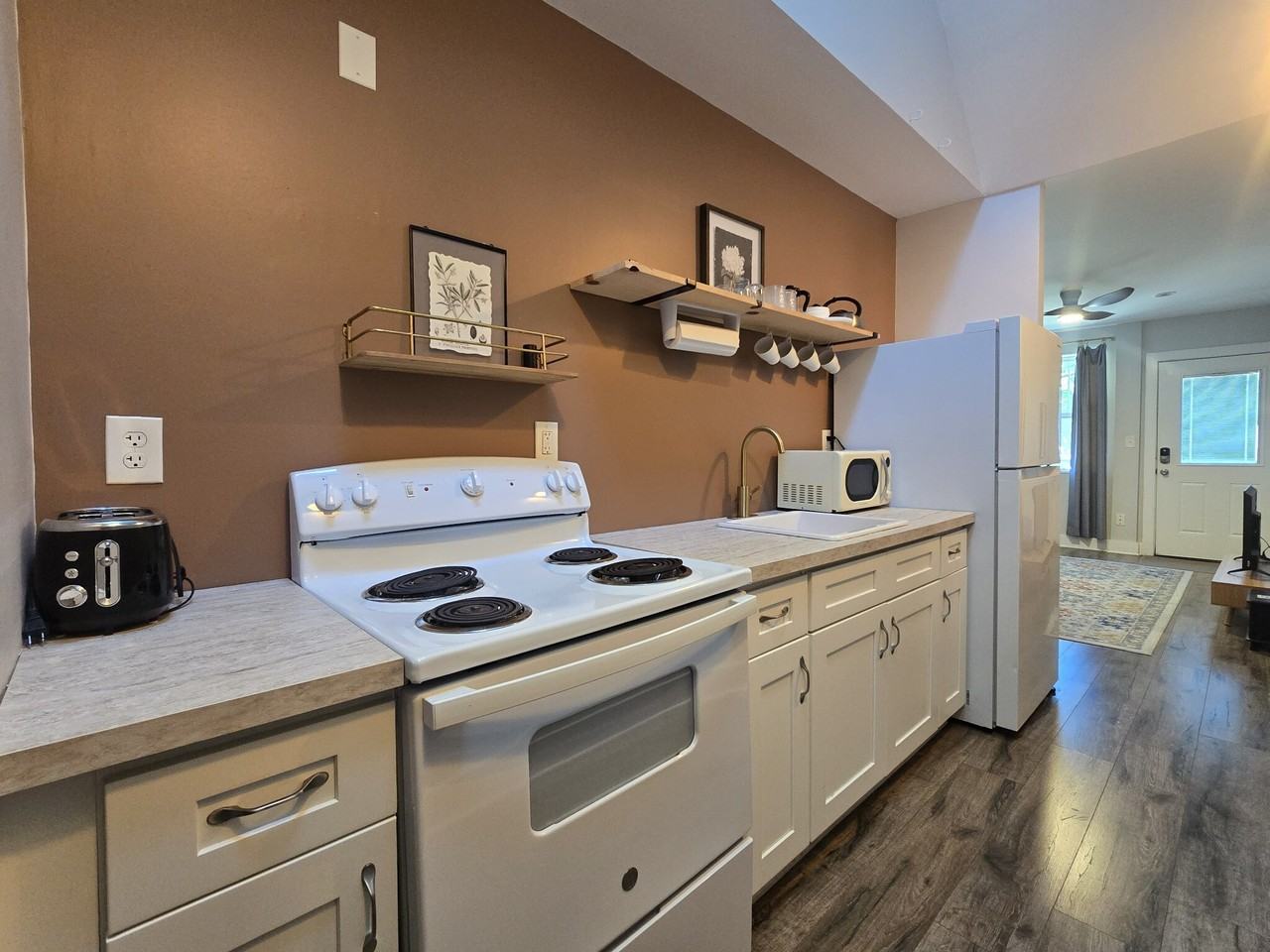 415 Humphreys Street - Photo 7 of 20