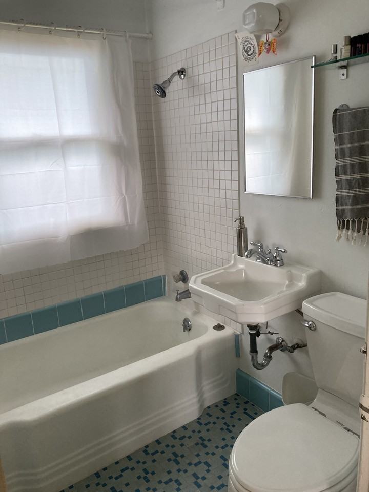 5343 North Montana Avenue - Photo 7 of 10
