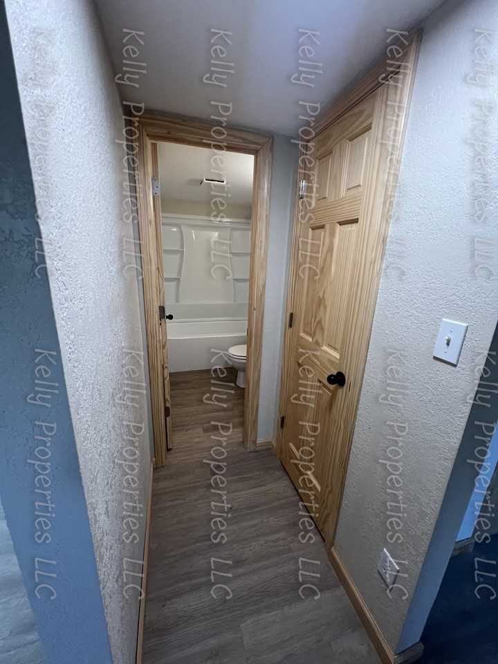 829 5th St SE Apt 7 - Photo 5 of 9
