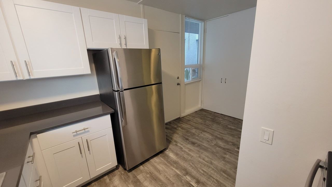 4226 Cleveland Avenue - Photo 2 of 9