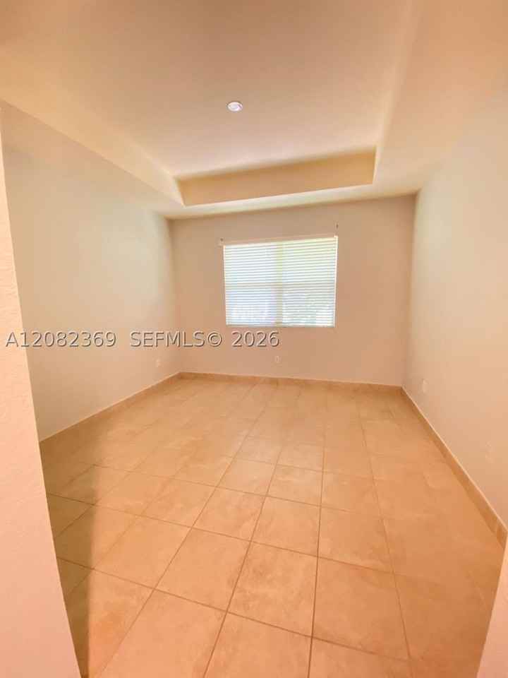 2302 Ne 37th Ter #2302 - Photo 5 of 13