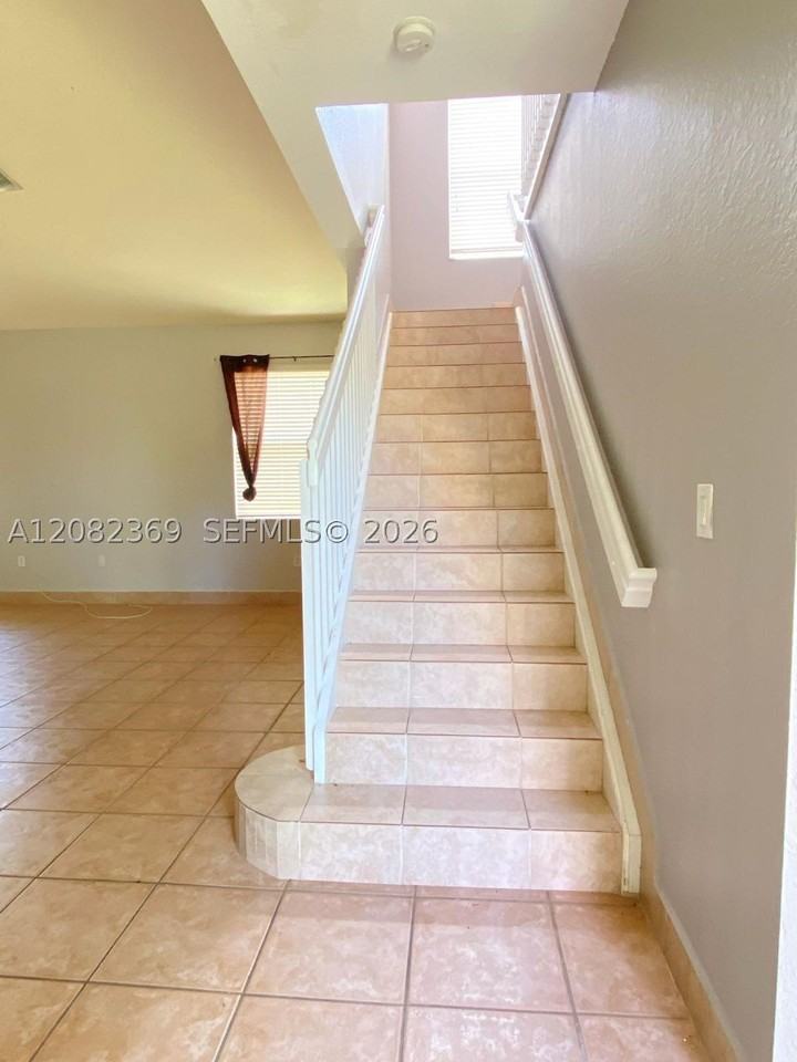 2302 Ne 37th Ter #2302 - Photo 7 of 13