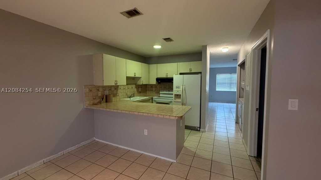 6354 Sw 138th Path #1 - Photo 5 of 17