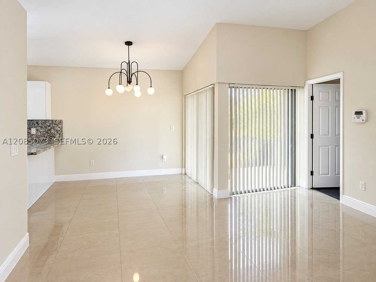 13572 Sw 285th Ter #0 - Photo 3 of 11