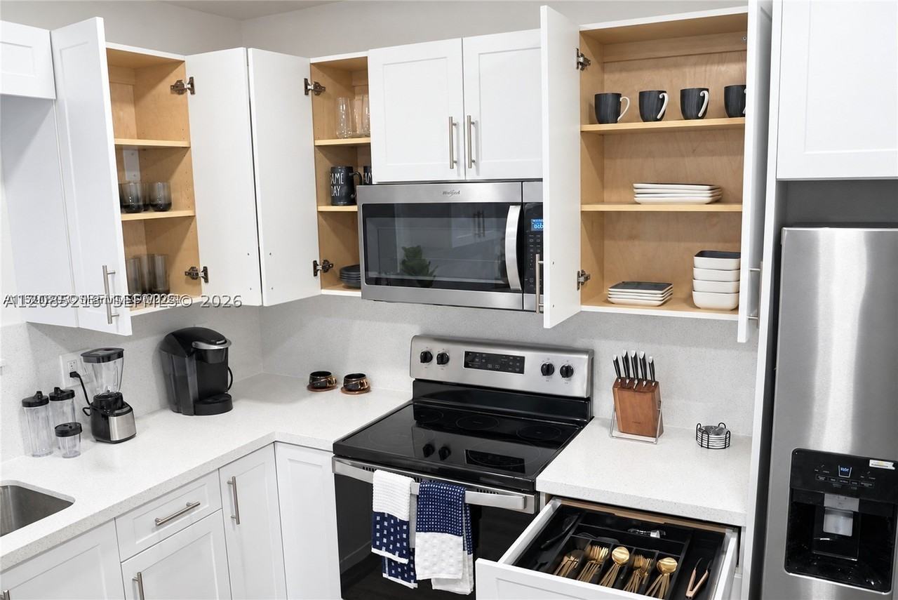 520 Nw 45th St - Photo 5 of 13