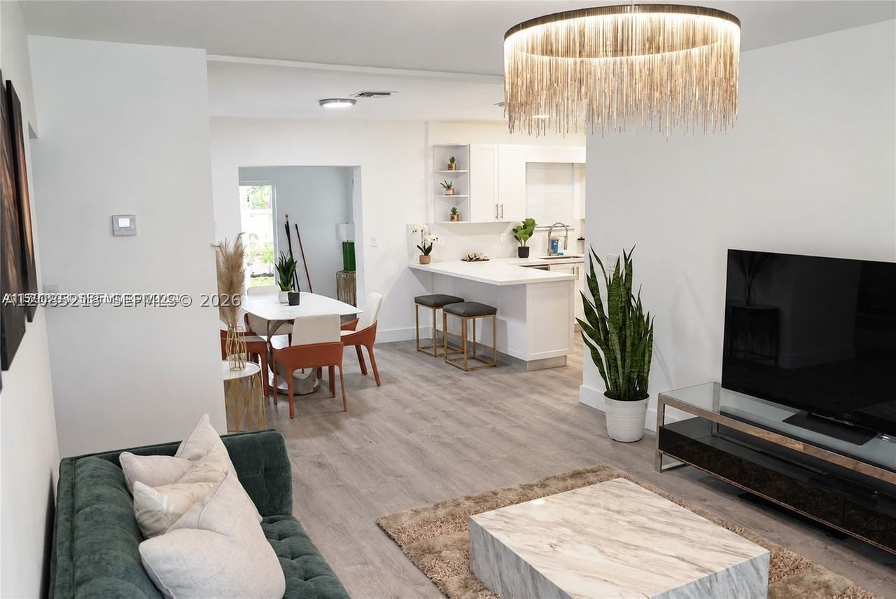 520 Nw 45th St - Photo 6 of 13