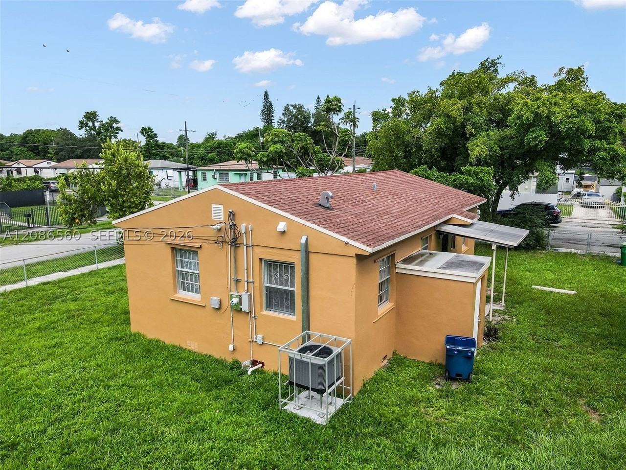 6499 Nw 29th Ave - Photo 3 of 22