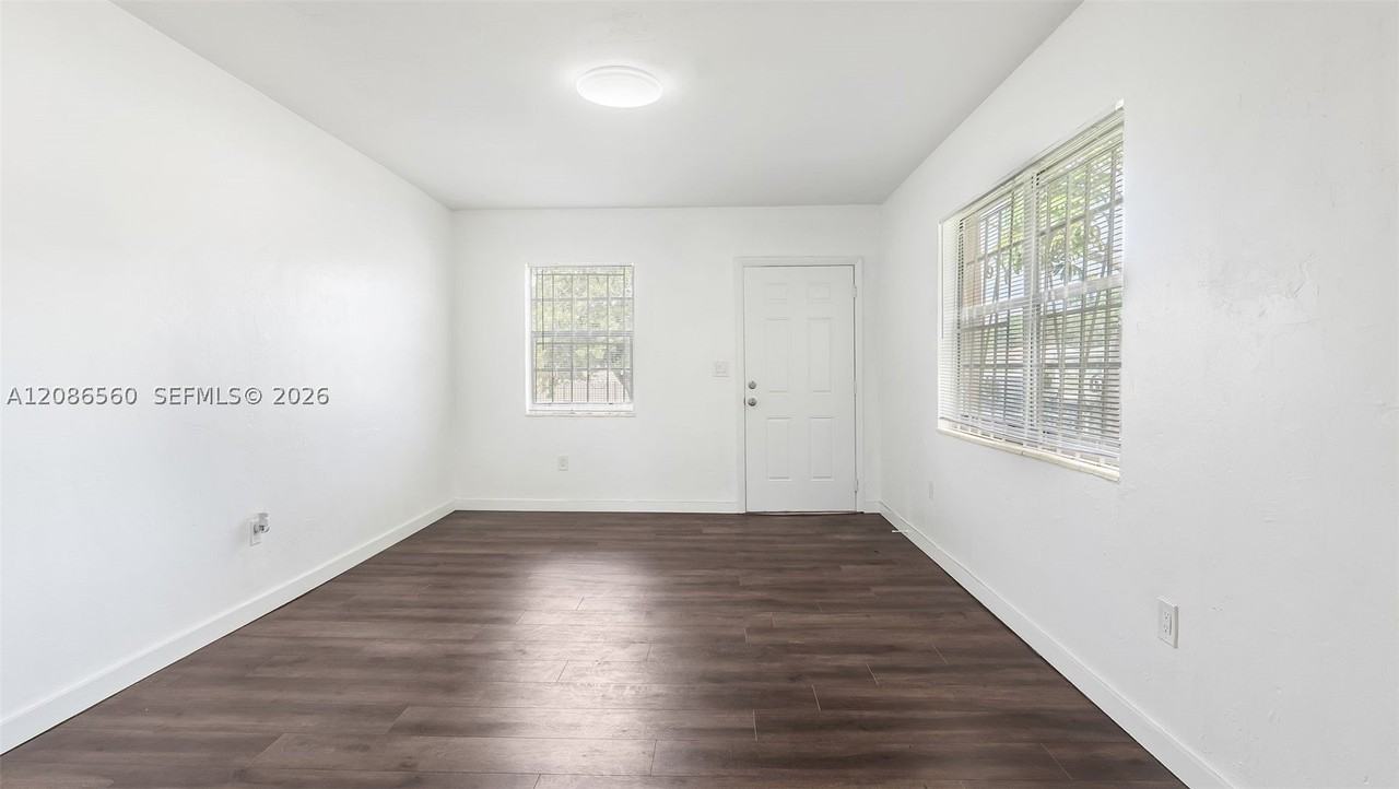 6499 Nw 29th Ave - Photo 4 of 22