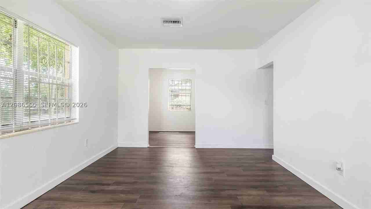 6499 Nw 29th Ave - Photo 6 of 22