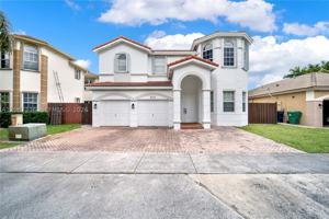 featured image of 8324 Nw 115th Ct #8324