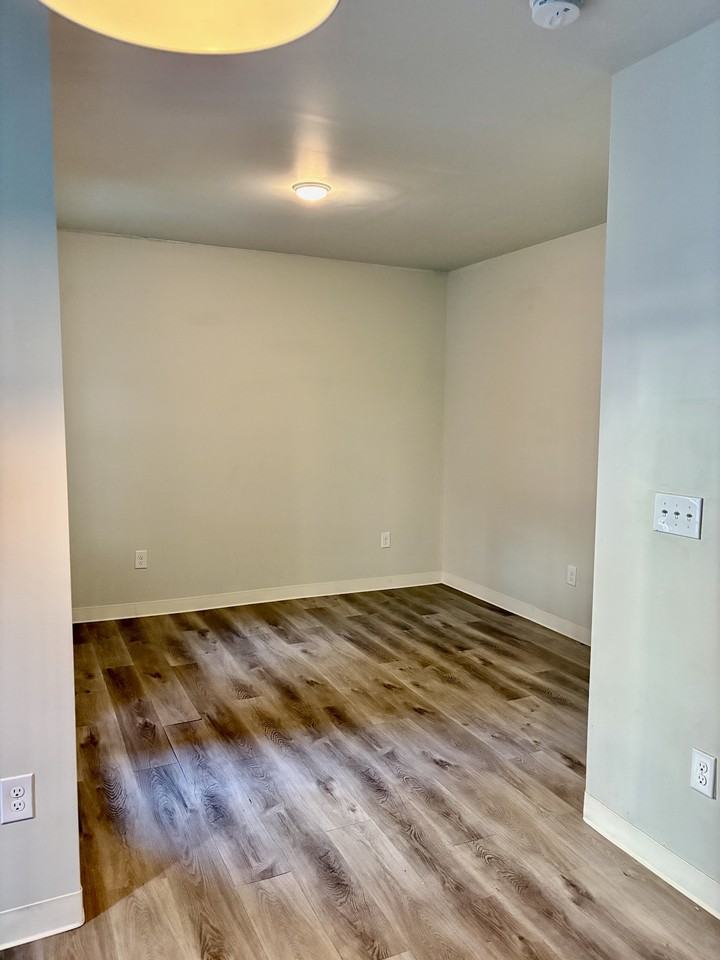 1800 Bethune Lofts - Photo 5 of 45