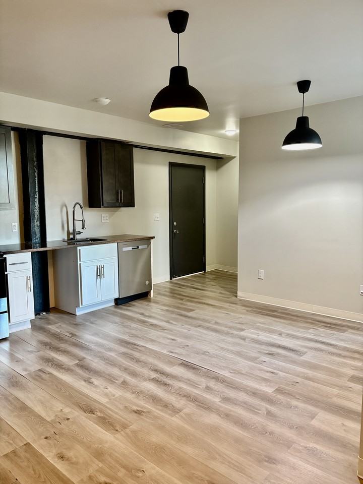 1800 Bethune Lofts - Photo 7 of 45