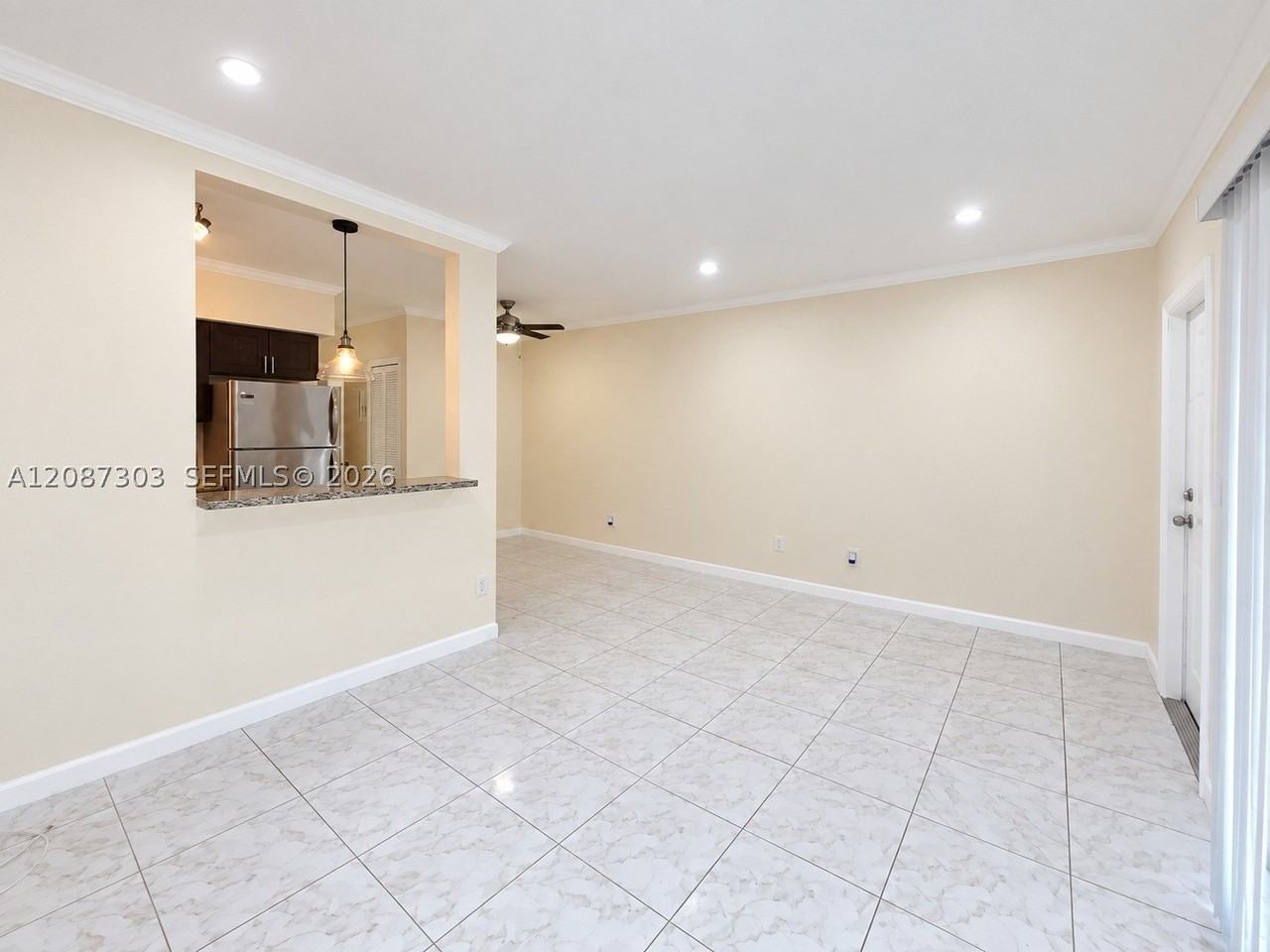 521 Ne 62nd St #3 - Photo 4 of 14