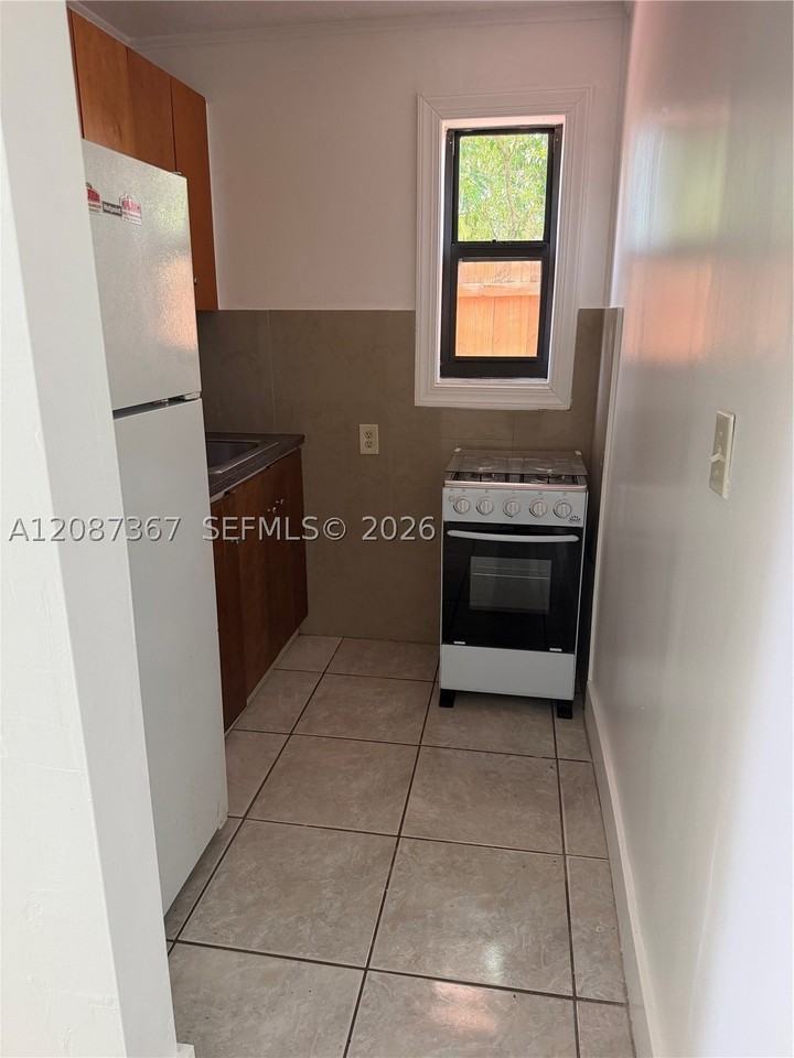 1150 Ne 201st Ter #3 - Photo 4 of 7