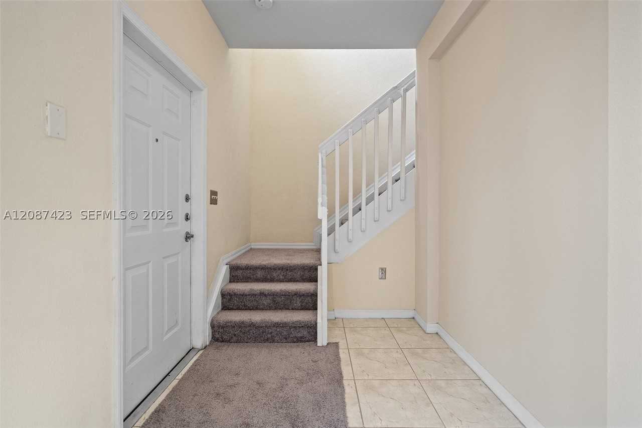 645 E Mowry Ct - Photo 6 of 22