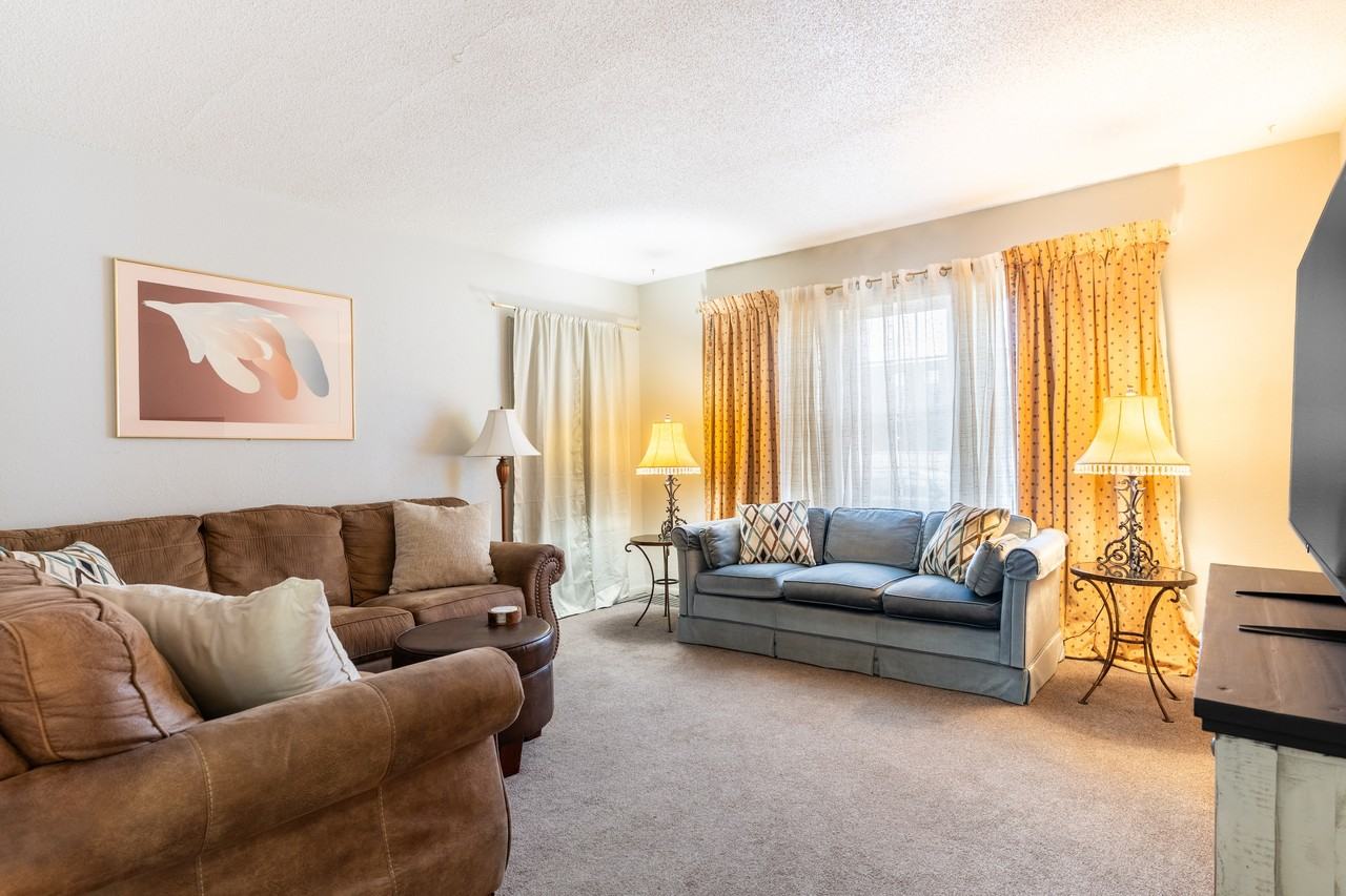 2515 S Duluth Ave #2515 - Photo 2 of 23