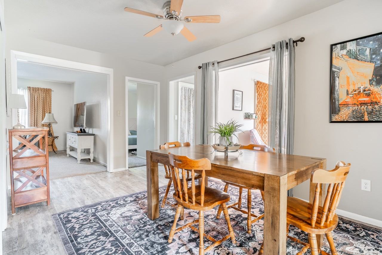 2515 S Duluth Ave #2515 - Photo 6 of 23