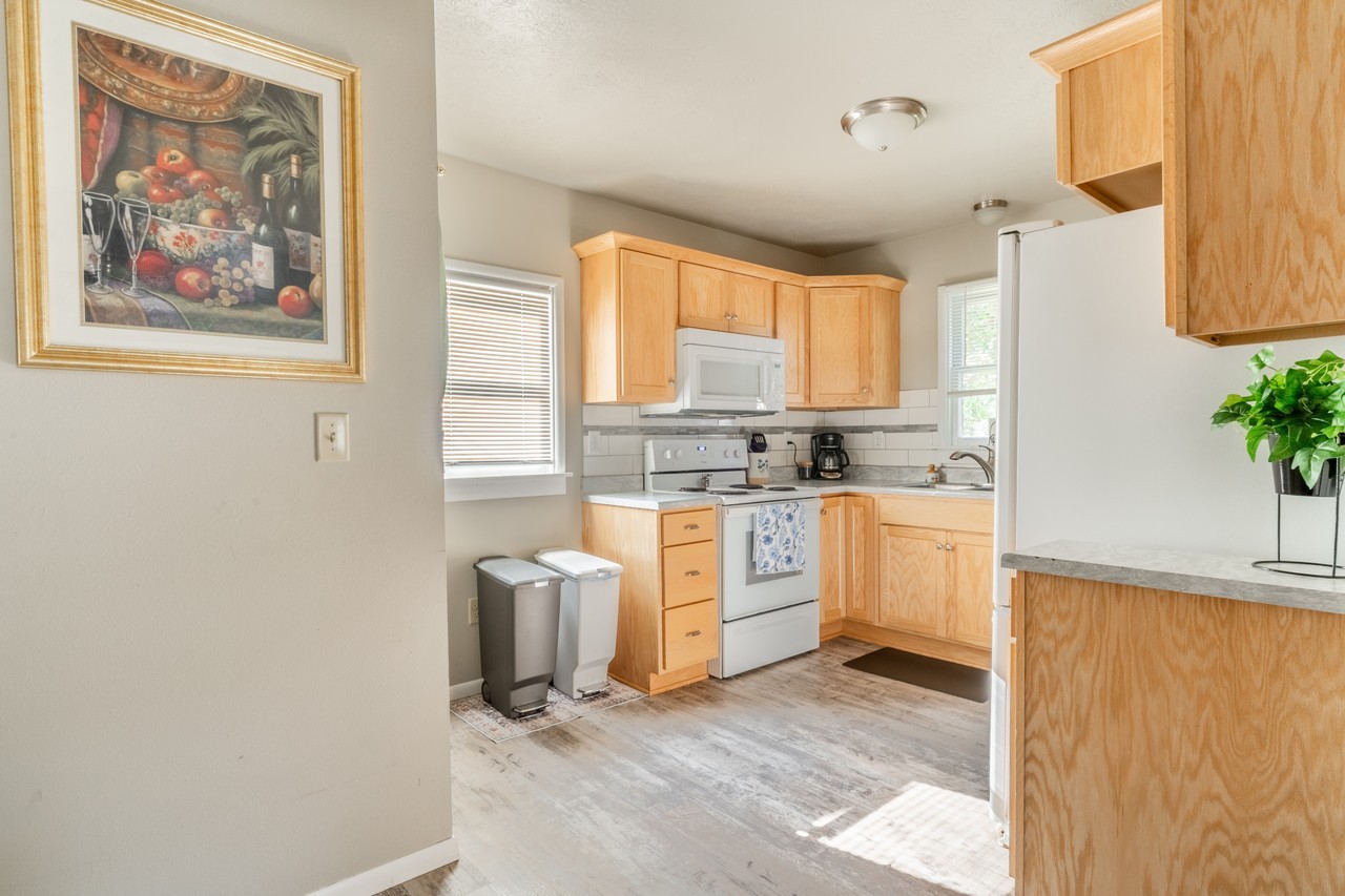 2515 S Duluth Ave #2515 - Photo 6 of 27