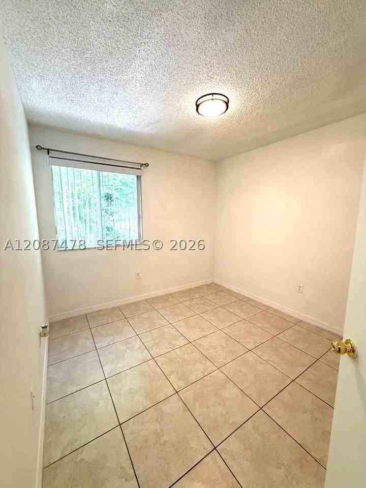 17969 Sw 140th Ct #0 - Photo 5 of 18