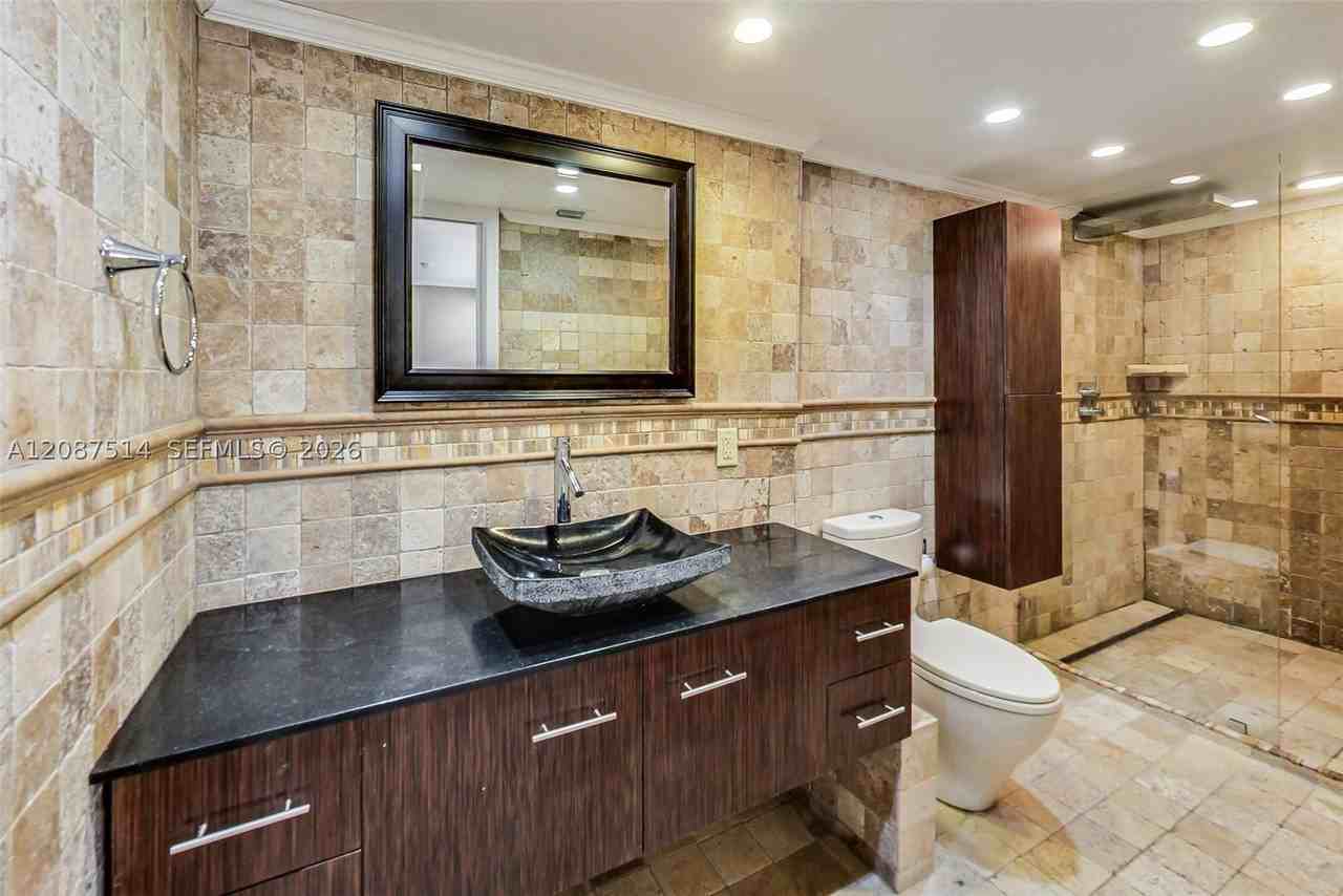 8613 Sw 79th Pl - Photo 5 of 47