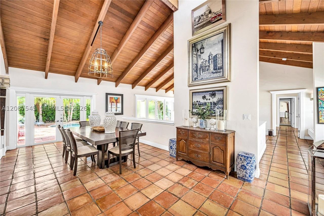 11521 Sw 98th Ct - Photo 4 of 33