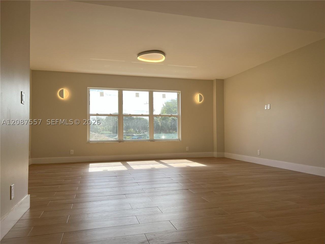 1881 Middle River Dr #207 - Photo 4 of 17