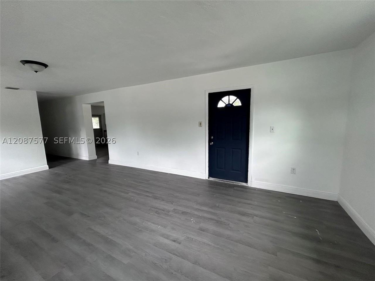 1835 Nw 122nd St - Photo 2 of 7