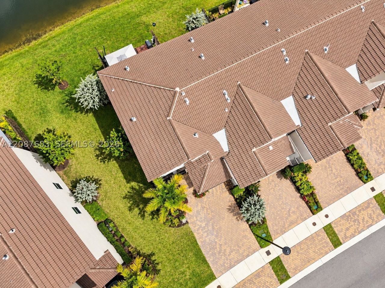 12570 Nw 22nd Pl - Photo 5 of 39