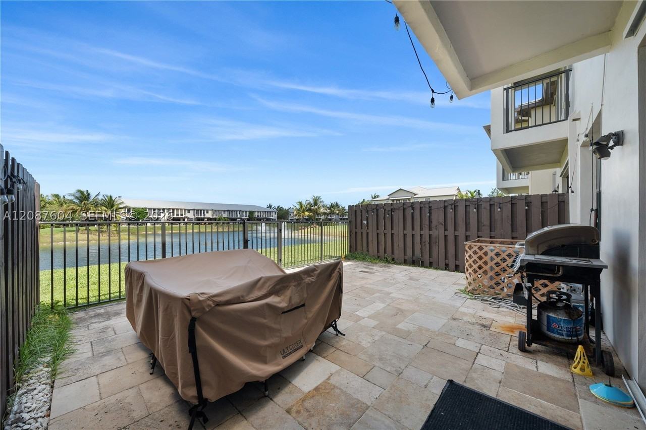 6005 Nw 104th Path #6005 - Photo 4 of 25