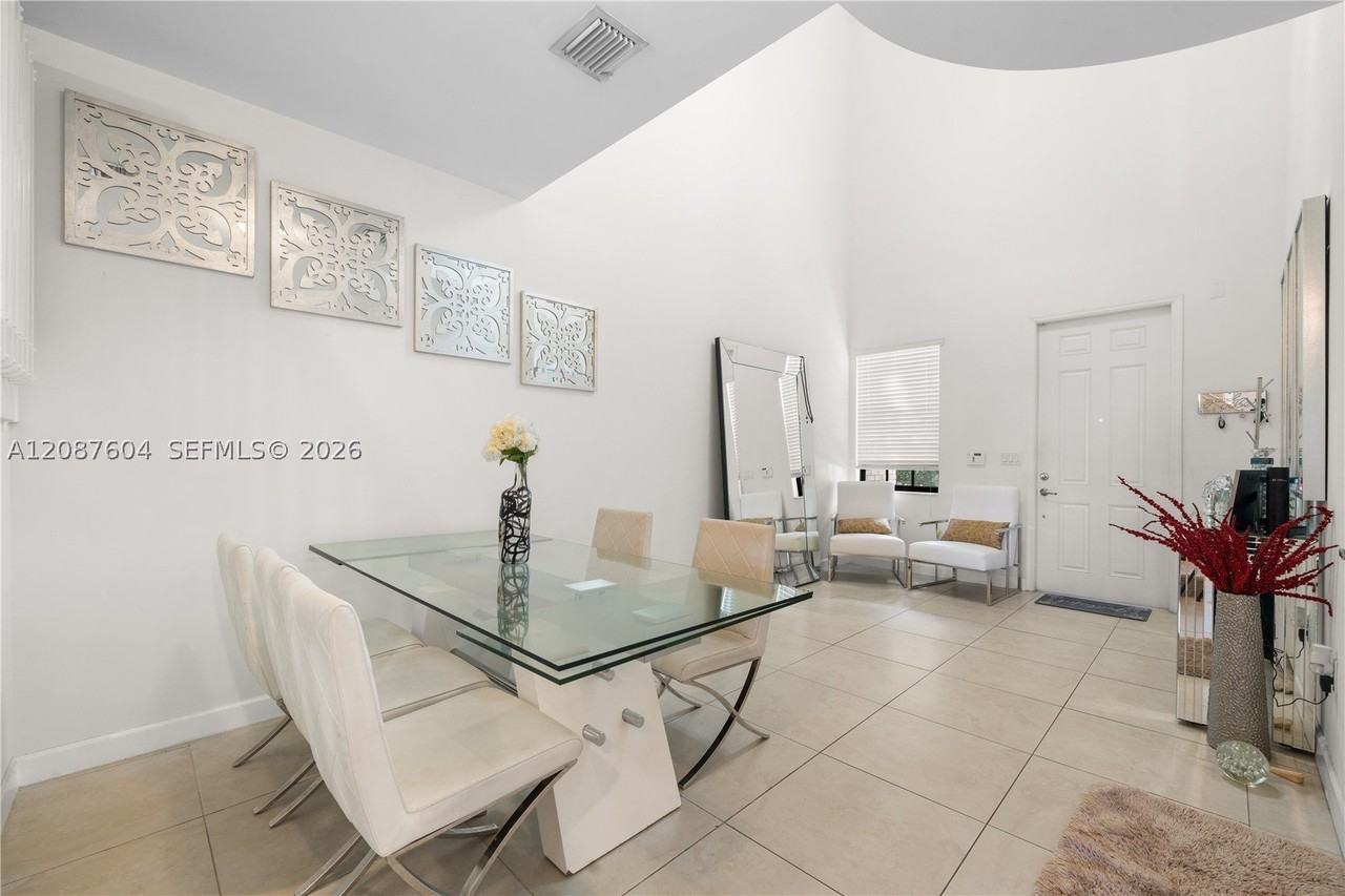 6005 Nw 104th Path #6005 - Photo 6 of 25
