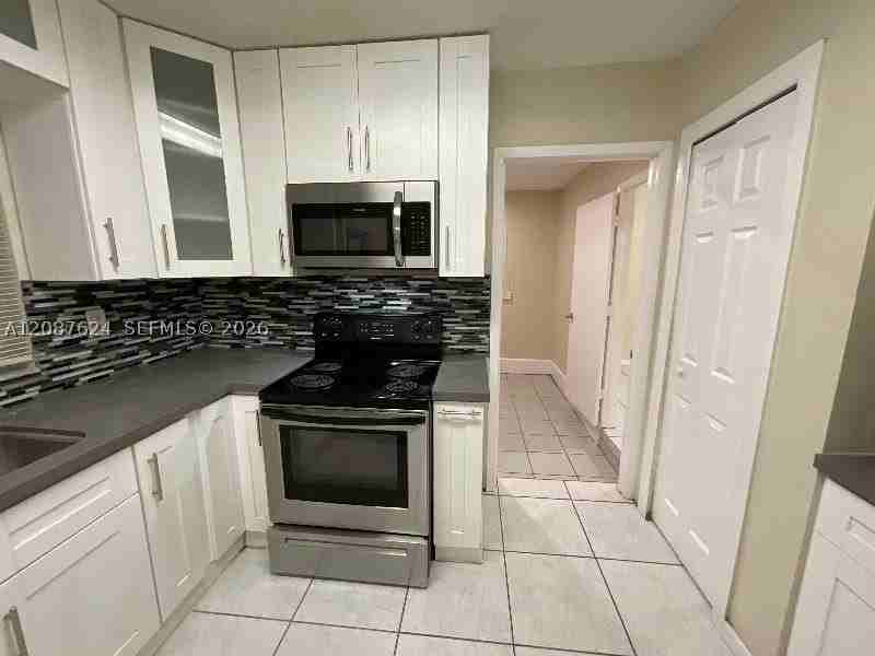 14202 Sw 110th Ave - Photo 7 of 22