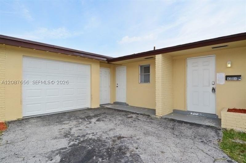 4304 N Shore Dr - Photo 3 of 19