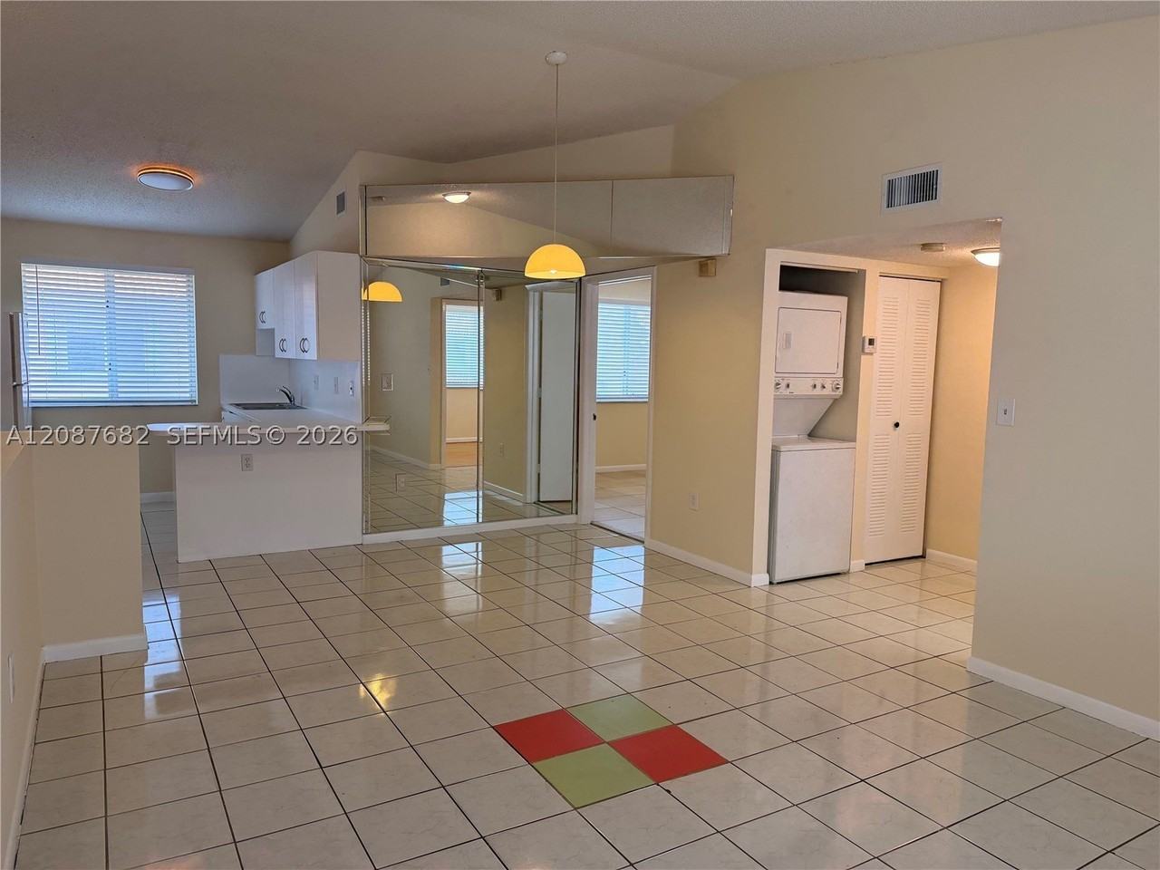 8019 Lake Dr #202 - Photo 5 of 12