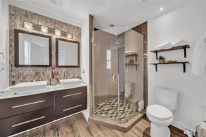 featured image of 710 Ne 141st St