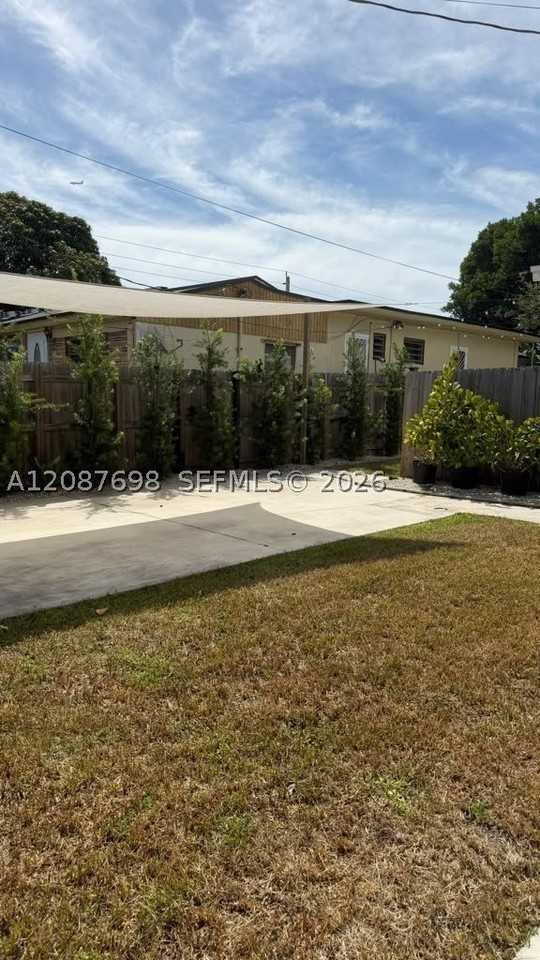122 Nw 51st St #122 - Photo 3 of 24