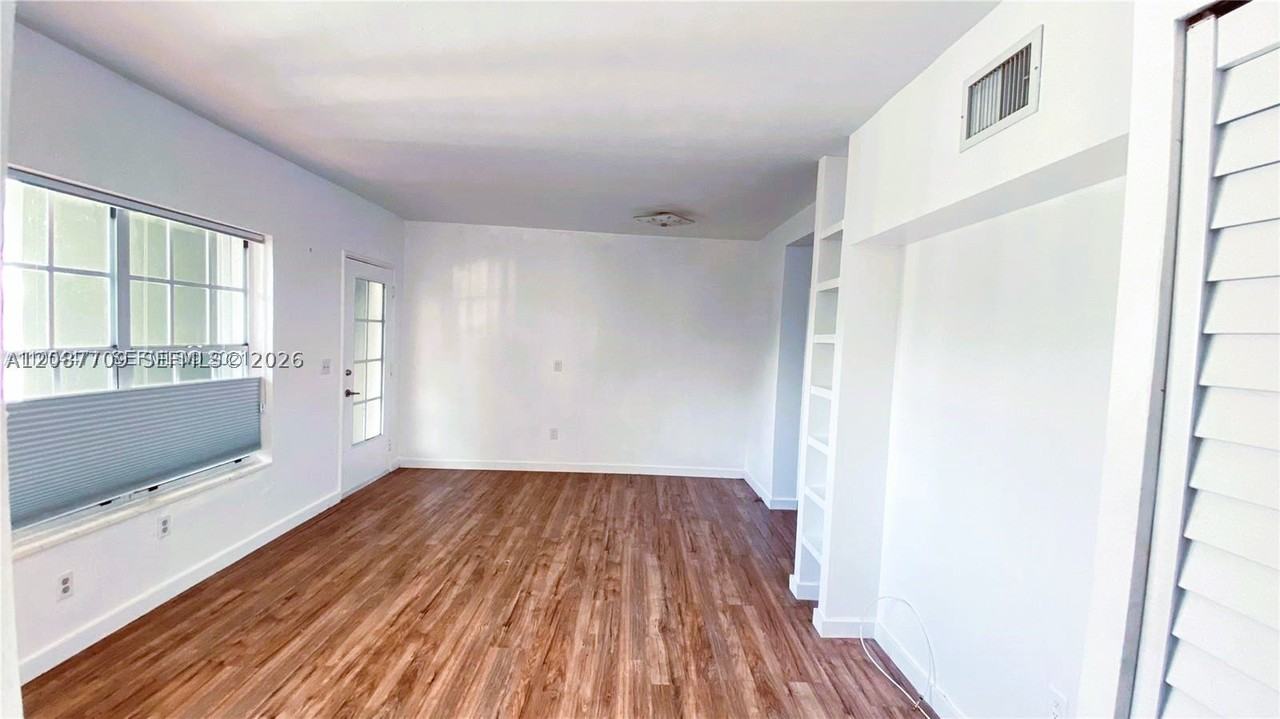 8620 Byron Ave #86208A - Photo 7 of 19