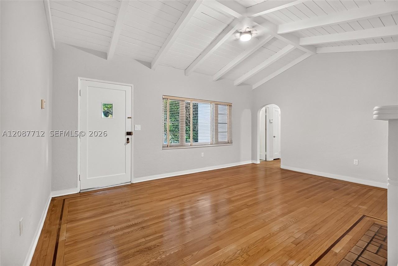 9805 Ne 4th Avenue Rd #0 - Photo 4 of 27