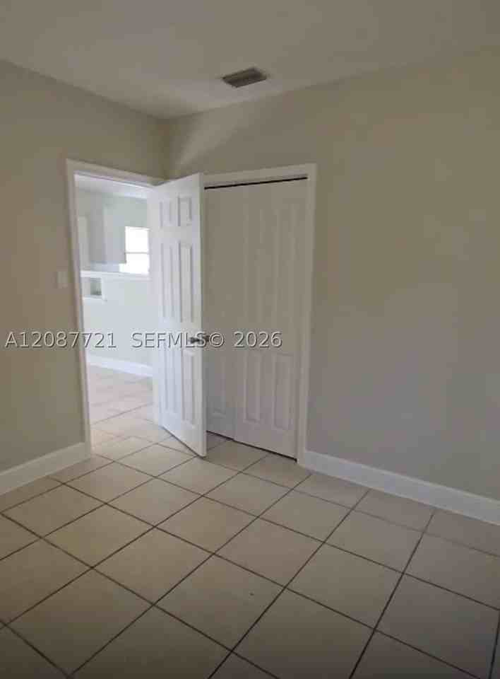 5901 Nw 7th Pl #1 - Photo 5 of 5