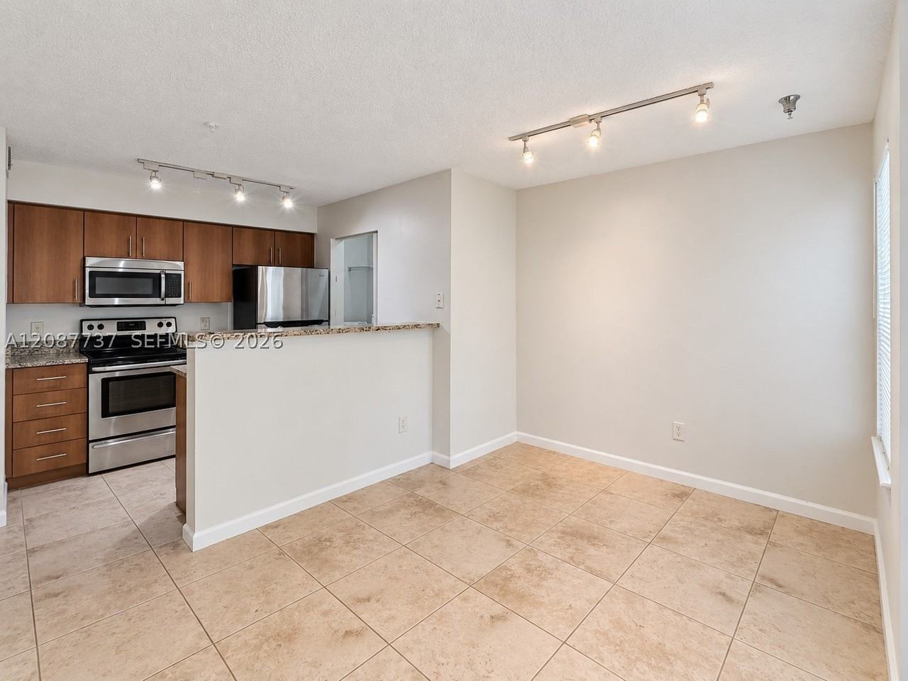 1275 Crystal Way #E - Photo 5 of 27