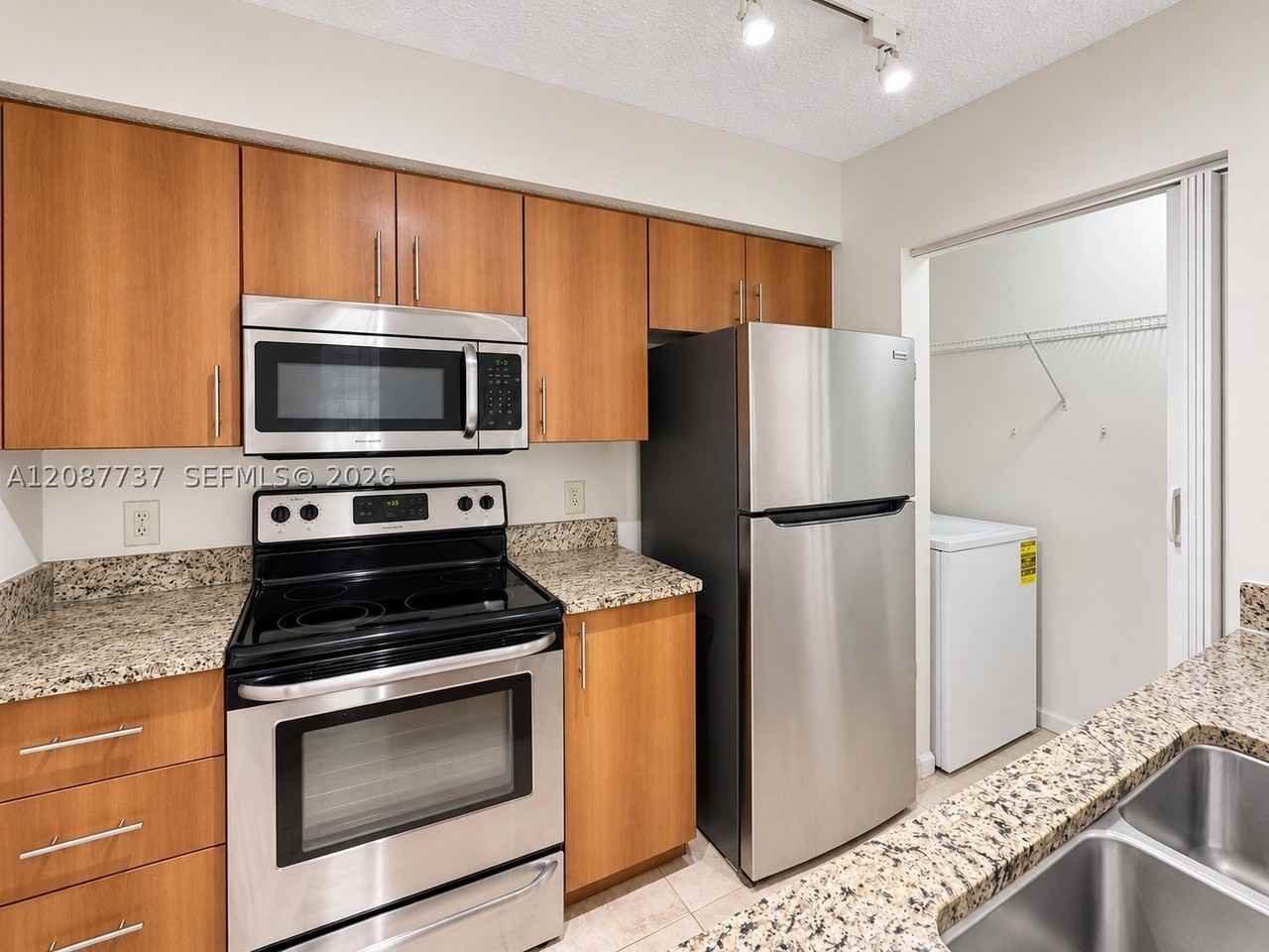 1275 Crystal Way #E - Photo 7 of 27