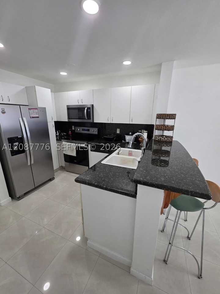 4691 Nw 9th St #204 - Photo 6 of 28