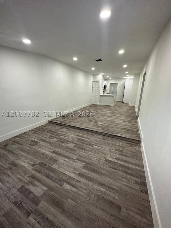 3045 Sw 21st St #3047 - Photo 3 of 20
