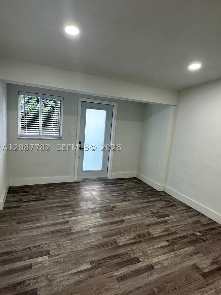 3045 Sw 21st St #3047 - Photo 4 of 20