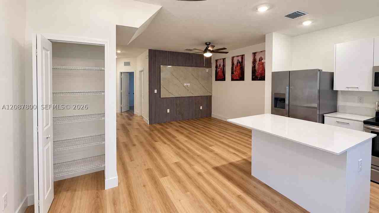 12086 Nw 24th Pl - Photo 4 of 11