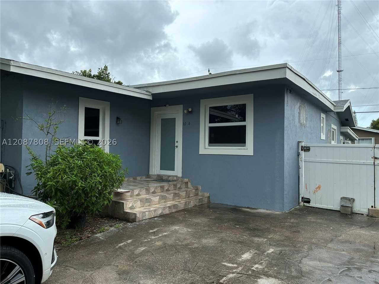 6124 Sw 38th St #6124 - Photo 2 of 21