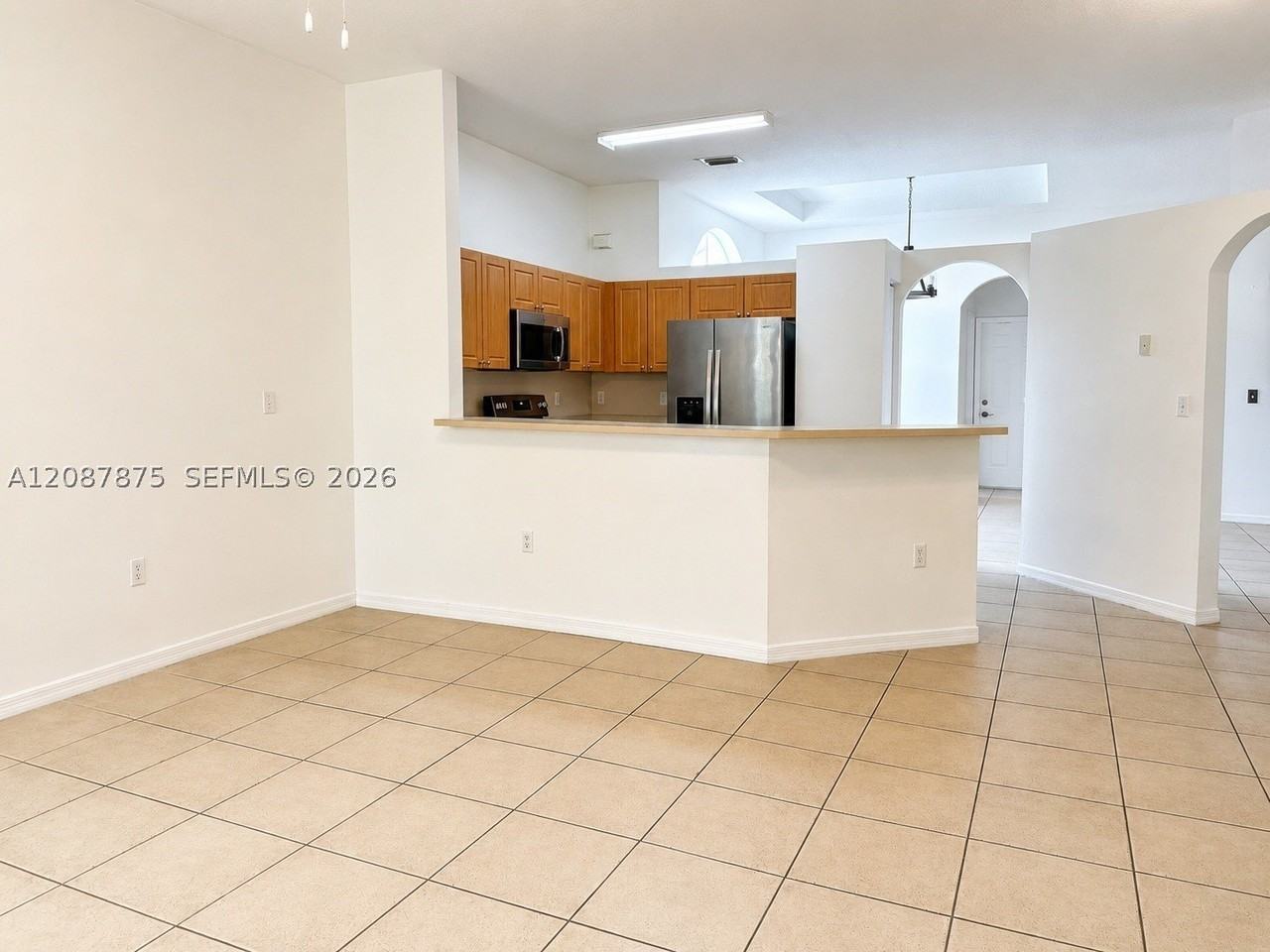 1721 Se 17th Ave - Photo 7 of 22