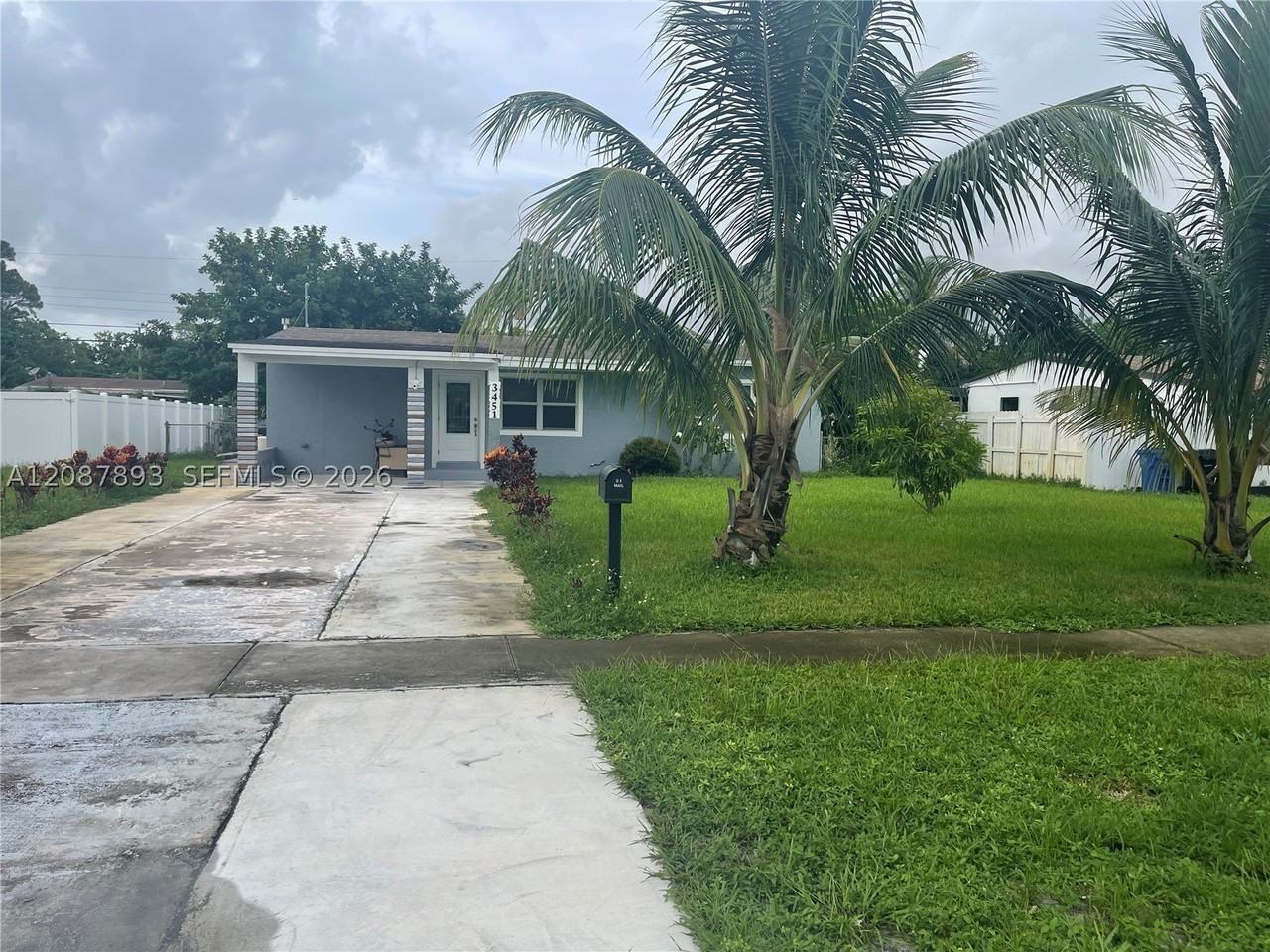 3451 Charleston Blvd - Photo 2 of 17
