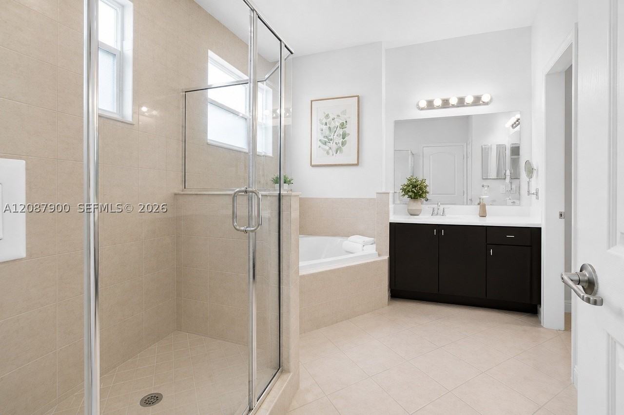 12999 Sw 132nd Ter - Photo 7 of 16