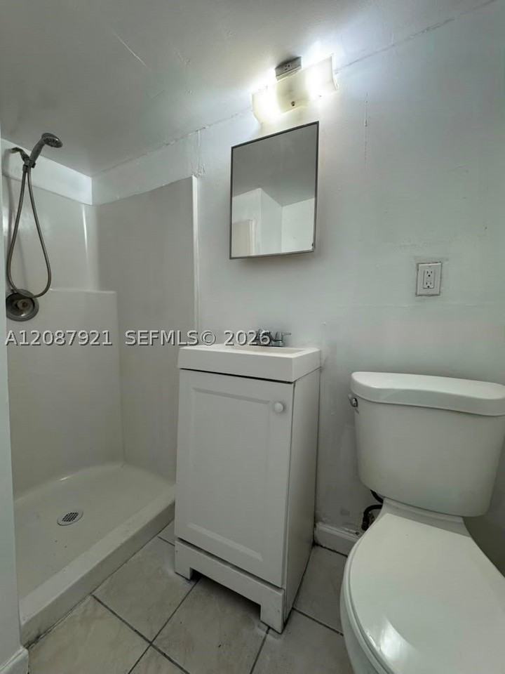 25 Sw 10th St #11 - Photo 5 of 6