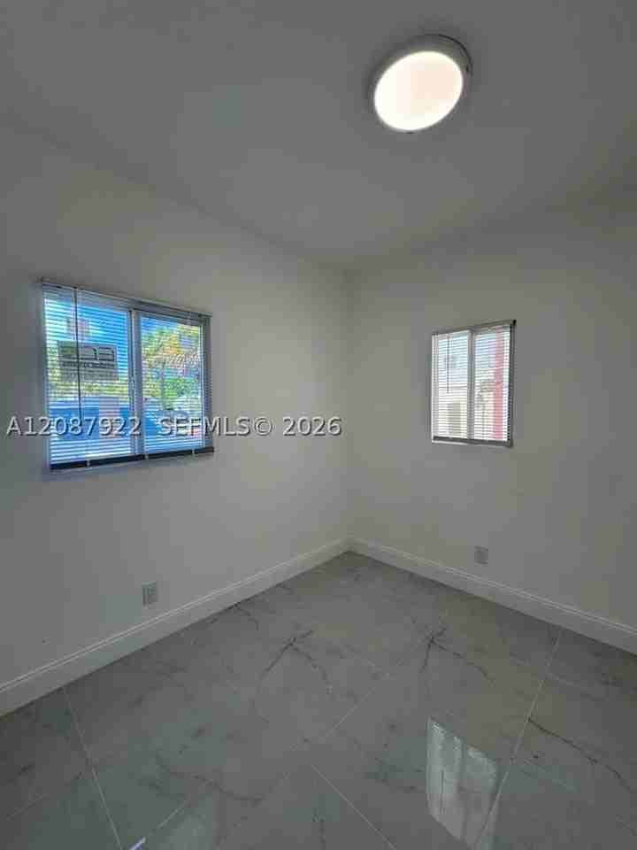 731 Sw 3rd Pl #1 - Photo 2 of 9
